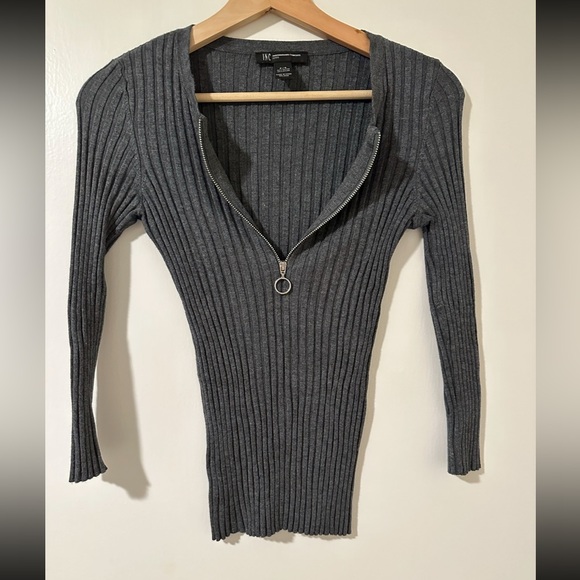 I.N.C. International Woman Black Sweater - Picture 1 of 1